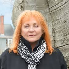 Brunonia Barry's Instagram, Twitter & Facebook