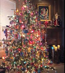 Pin By Debbie On Vintage Christmas In 2020 Holiday Christmas Tree Retro Christmas Decorations Christmas Tree Lighting