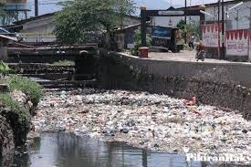 Daripada jumlah ini, kenderaan ialan punca utama pencemaran ini (58.1. Mayoritas Sungai Di Di Yogyakarta Tercemar Pikiran Rakyat Com