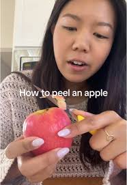 How to Peel An Apple with A Potato Peeler