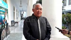 Ketua pp muhammadiyah, anwar abbas mengungkapkan, jauh sebelum bertemu rashda, din syamsuddin lebih dulu menikah. Hampir 3 Minggu Setelah Resmi Cerai Din Syamsuddin Nikah Kali Ketiga Suara Jogja