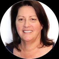 Vicki Ballinger's Instagram, Twitter & Facebook