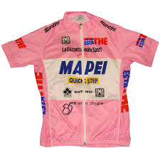 The giro d'italia's never ending trophy is pictured during the presentation of the giro d'italia 2020 on october 24, 2019 in milan. Giro D Italia