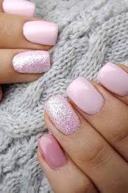 Estos diseños te ayudaran a conseguir ideas sobre una decoración de uñas muy bellas en tus propias uñas, para usar en un evento o todos los días. 30 Nuevos Disenos De Arte De Unas Cortas Para Probar En 2020 En 2020