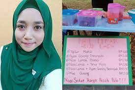Kuih muih ada lebih dari 15 jenis, masakan sarapan lebih 10 jenis antaranya laksa, mee kari, nasi lemak, nasi goreng, nasi kerabu, mee goreng, dan mempunyai pelbagai jenis masakan lauk untuk pagi. Nasi Lemak Anak Dara Shah Alam Soalan 79