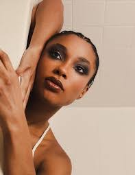 Megan Basile's Instagram, Twitter & Facebook