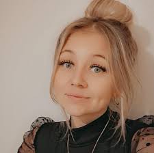 Can someone recommend any face painters for a child's party?