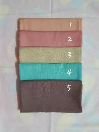 Jenis kain pakaian basahan dirumah selalunya diperbuat daripada kain kapas ataupun kain yang tidak terlalu mahal. Tudung Bawal Cotton Voile Plain Kain Best Shopee Malaysia