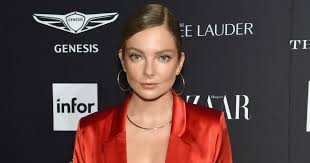 A gallery of fashion images from eniko mihalik eniko mihalik is a hungarian fashion model. Hzb0r6h8kn9bgm