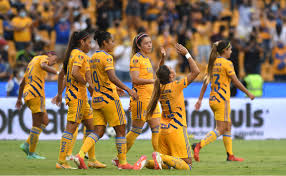 Greta con el nuevo uniforme de tigres femenil. Kfwvsjxpieajtm
