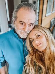 Betsy Platt's Instagram, Twitter & Facebook