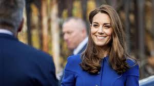 The couple shares sons prince george and prince louis and daughter, princess charlotte. Trotz Imfung Herzogin Kate Muss Mehrere Tage In Quarantane Argoviatoday