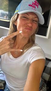 Happy #nationaldayofrocknroll 🤘🏽🎧, When your energy flows from the  inside out and you think with your heart 😉 in every part of your life,  when you do the right and charitable thing when nobody’s ...