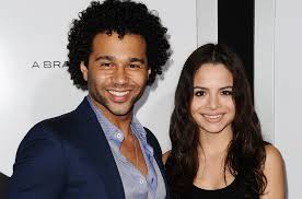 How tall and how much weigh sasha clements? 7 Famosos Que Fizeram Pedidos De Casamento Em Publico