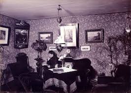 How about living rooms looked like in victorian and edwardian eras? Victorian Interior 42 Cool Pics That Capture People In Their Rooms From The Late 19th Century Vintage Everyday