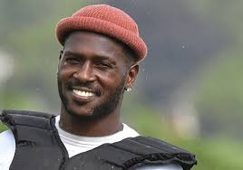 Brown's deal includes $3.1 million in guaranteed money, and could be worth up to $6.5 million. Steelers Antonio Brown Sued For Trashing Apartment He Claims Staff Stole 80k And Gun Pittsburgh Post Gazette