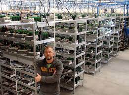 1042017 racks of bitcoin mining rigs run the length of seven warehouses at bitmains ordos facility which is in a constant state of upgrade. Central Washington Home To Nation S Biggest Bitcoin Mine More Coming Nw News Network