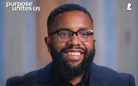 Damon Willis's Instagram, Twitter & Facebook