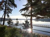 It is located on the edge of one of many lakes in the region. Hotele Oficerski Yacht Club Rp Pacyfic Polska Augustow Booking Com
