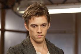 Jake Abel's Instagram, Twitter & Facebook