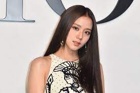 Blackpink's jisoo shines in new profile photos for acting career. Jisoo Of Blackpink Wore A French Manicure To Paris Fashion Week Photos Allure