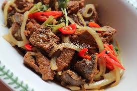Resep dan cara membuat masakan asem asem dari tetelan dan . Daging Goreng Garam Kunyit Paling Sedap Hingga Rasa Nak Nangees Azie Kitchen