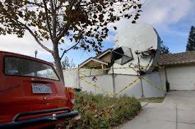 See more ideas about alien halloween, halloween, alien party. Livermore Spaceship Crashes Into Home Aliens Invade East Bay Times