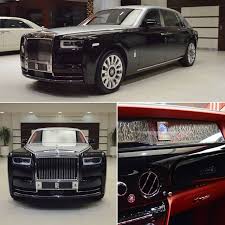 Rolls Royce Phantom Ewb In Black Diamond And Silver Upper Two Tone Accentuate With Long Single Coachline In M Rolls Royce Rolls Royce Phantom Bespoke Interiors