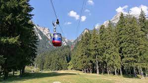 The sphinx and babele can be reached by cable car from busteni, by car, or by foot. Telecabina Busteni Babele Photos Facebook