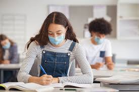 In lombardia i ragazzi delle superiori potranno tornare (parzialmente) in classe da lunedì prossimo. Scuola Lombardia Dal 7 Gennaio Ripresa Delle Attivita Didattiche Al 50