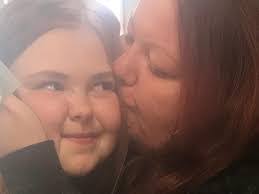 Kendra Love's Instagram, Twitter & Facebook