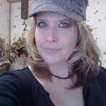 Paula Handley's Instagram, Twitter & Facebook