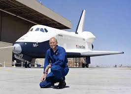 C. Gordon Fullerton dies at 76; space shuttle astronaut, test pilot –  Baltimore Sun