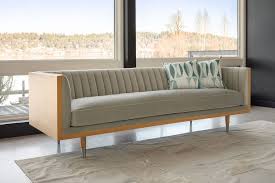 Planos de madeira itens de madeira caminhão de madeira ideias para madeira árvores de dinheiro cofrinho de moedas jogos de madeira curso marcenaria carpintaria. Sofa De Madeira 40 Lindos Modelos E Como Fazer Dicas Decor