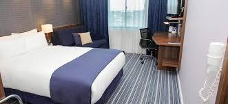 A restaurant, a fitness center, and a bar/lounge are available at this hotel. Holiday Inn Express London Heathrow Airport Terminal 5 With Parking Deals