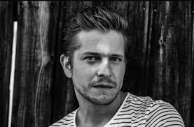 Flying to Houston for the rodeo because you *think* Beyoncé is going to  come is a bit wild 😭