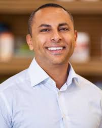 Andrew Abraham's Instagram, Twitter & Facebook