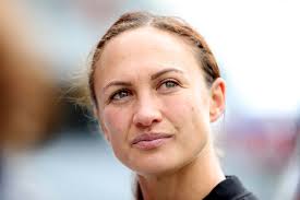 Les Elder: “I trained the day I went into labour”