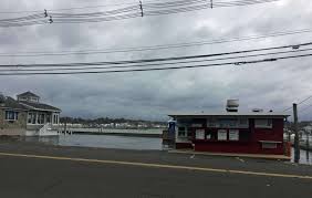 Winds Moon Make For A Very High Tide In Norwalk The Hour