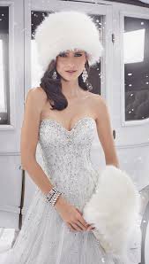 Versandkostenfrei bis in die wohnung. Sophia Tolli Fall 2015 Belle The Magazine Designer Wedding Dresses Bridal Wedding Dresses Wedding Dress Styles