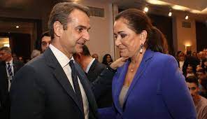 Γιατί χάθηκε το στοίχημα της κεντρικής διαχείρισης. H Ntora Mpakogiannh Diapseydei Ton Kyriako Mhtsotakh Gia To Anoigma Toy Toyrismoy Rosa Gr