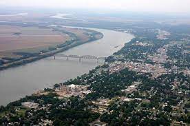 Henderson Ky On The Ohio River But Never In It The City Is On High Ground Places To Travel Henderson Kentucky My Old Kentucky Home