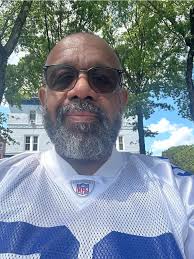 Roderick Gray (@roderick.gray.902)