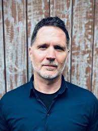 Broken Republik: The Inside Story of Germany's Descent into Crisis: Chris  Reiter: Bloomsbury Publishing