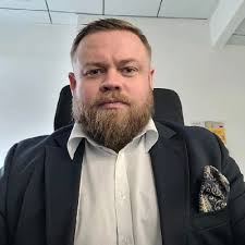 Polish Brokers Group Running Team też się wybrał na Bieg Niepodległości.  Pełno pozytywnych ludzi wokół. Dziękuję Julii i Filipowi za wspólny bieg i  za to, że chociaż nie mogłem za Wami nadążyć,