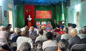 Xã Nhật Tân đối thoại giữa người đứng đầu cấp ủy, chính quyền với người dân  thôn 2