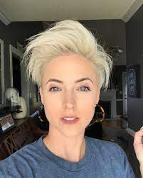 Short Hair For Women Short Blonde Hair Pixie Platinum Pixie Shaved Sides Undercut 645 Likes 34 Com Short Blonde Curly Hair Short Hair Styles Blonde Pixie