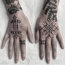 Thankfully, the rate of fading can be slowed down especially with great care. Yes A Finger Tattoo Will Fade And Answers To All Your Questions About Finger Ink Tatring