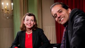 Artiste et éducateur renommé, parent aimant, il nous montre comment les enfants fleurissent lorsque nous comprenons profondément aussi bien comment que pourquoi ils apprennent. Andre Stern Fr 27 09 2019 16 05 Oe1 Orf At