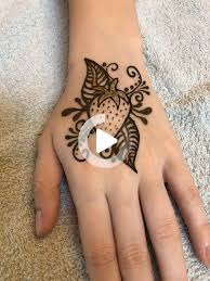 This recipe can be used for any henna, but is the best option for short dye release hennas (less than 24 hours). Strawberry Fields Voor Altijd Door Z Face Body Art Henna Body Art Simple Henna Simple Tattoos